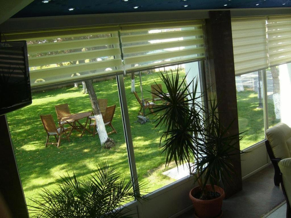 Târgu-Mureş Hotel Perla מראה חיצוני תמונה